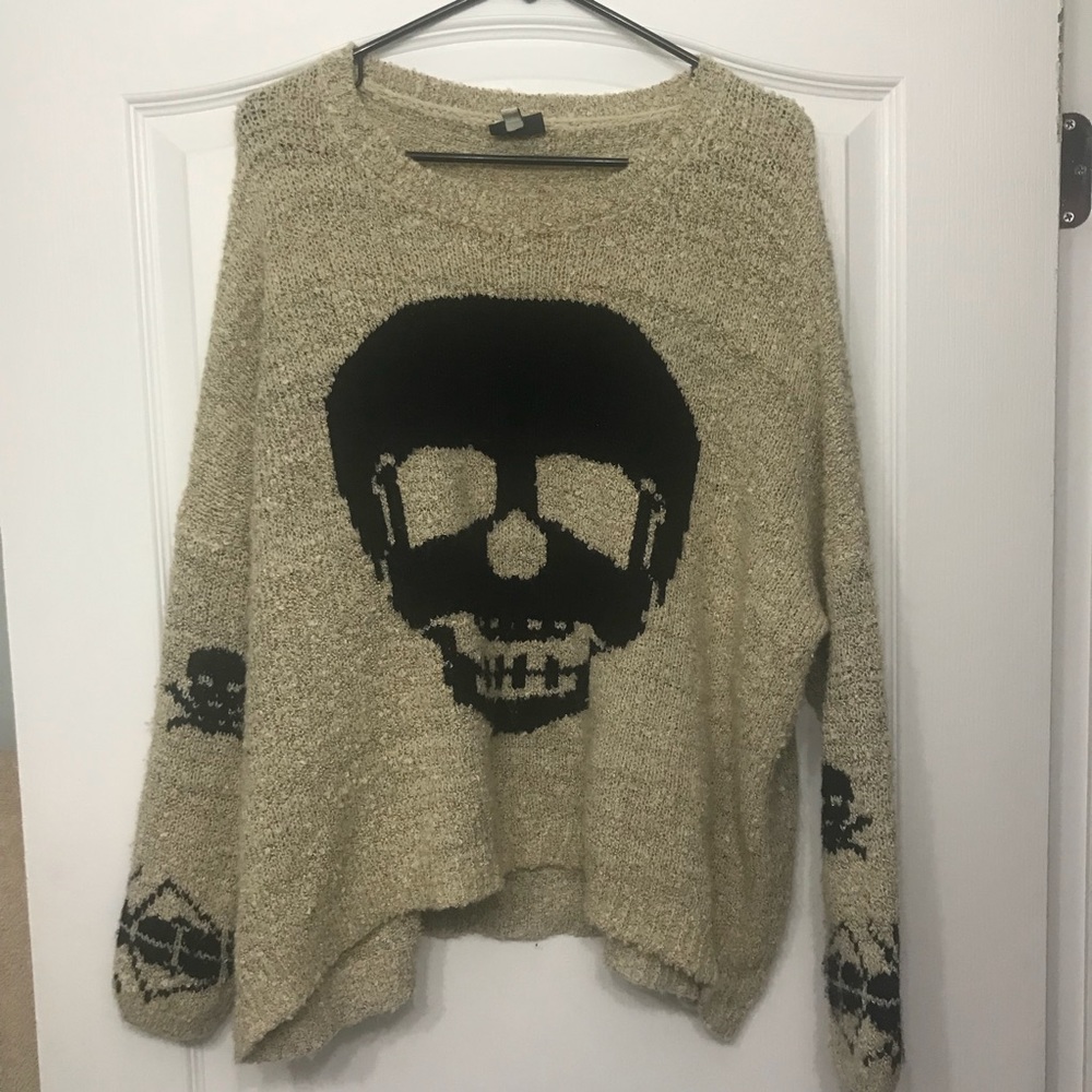 Skull Sweater Size M/L